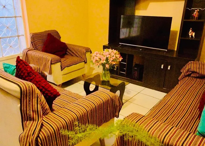 House Explorer Apartment
