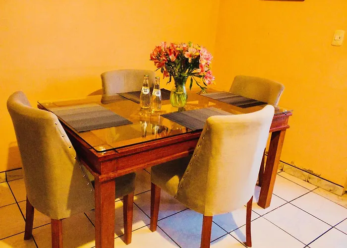 House Explorer Apartment